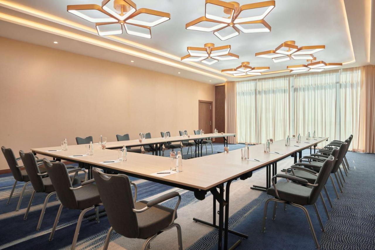 Radisson Blu Hotel Riyadh Convention And Exhibition Center Екстер'єр фото Meeting room