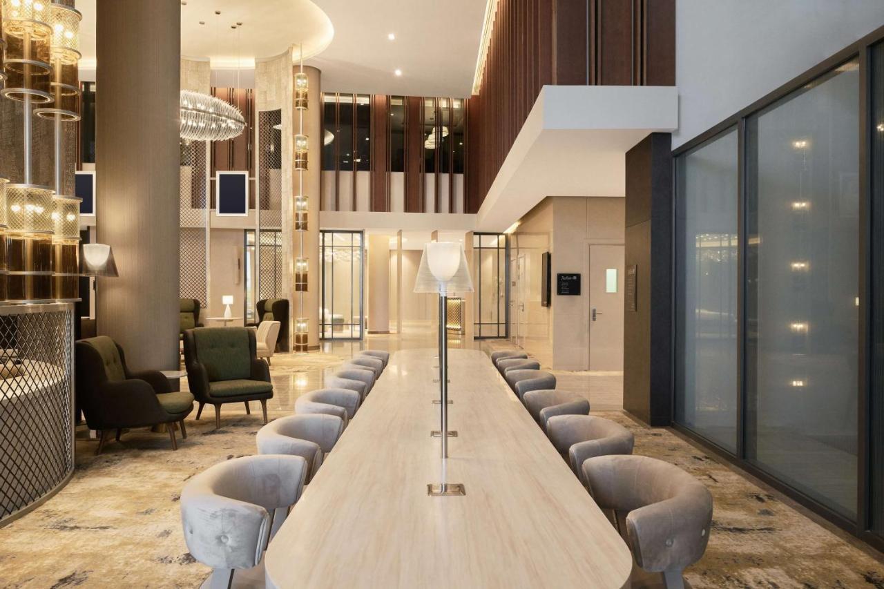 Radisson Blu Hotel Riyadh Convention And Exhibition Center Екстер'єр фото The lobby of the hotel