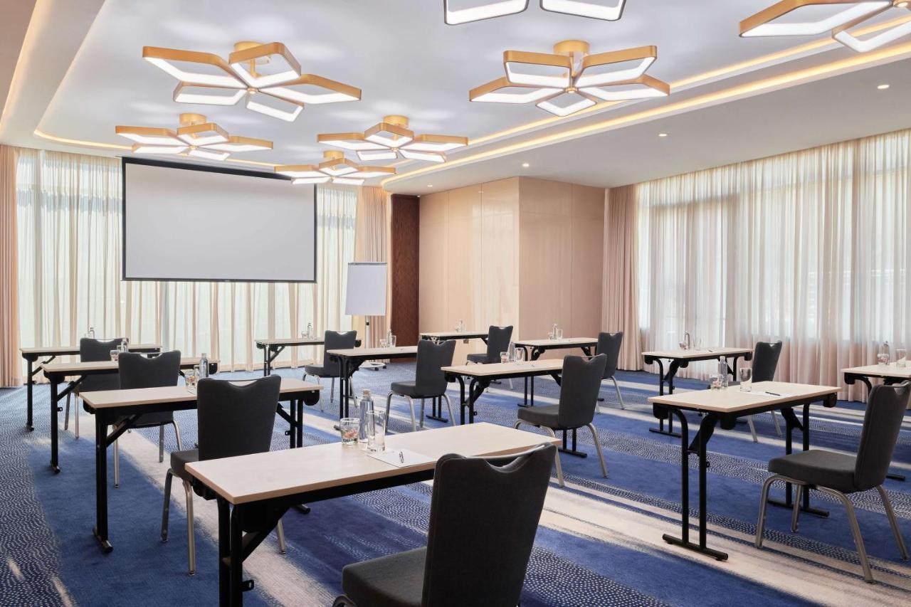 Radisson Blu Hotel Riyadh Convention And Exhibition Center Екстер'єр фото Meeting room