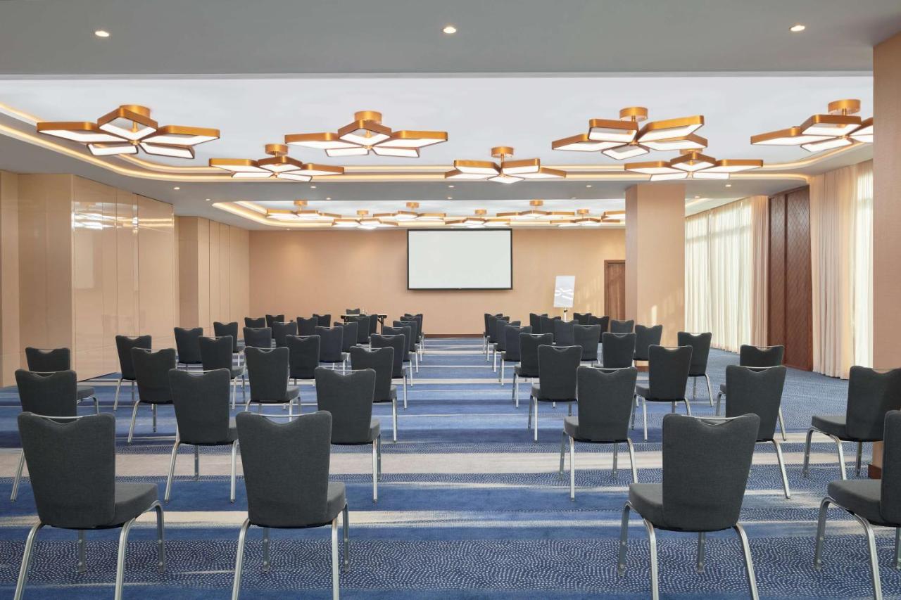 Radisson Blu Hotel Riyadh Convention And Exhibition Center Екстер'єр фото Meeting room