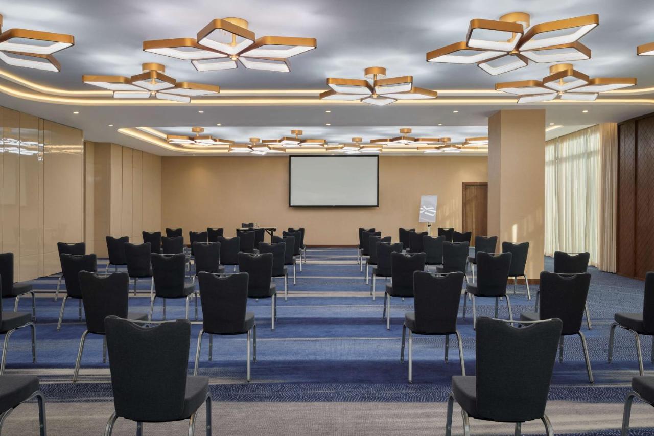Radisson Blu Hotel Riyadh Convention And Exhibition Center Екстер'єр фото Meeting room