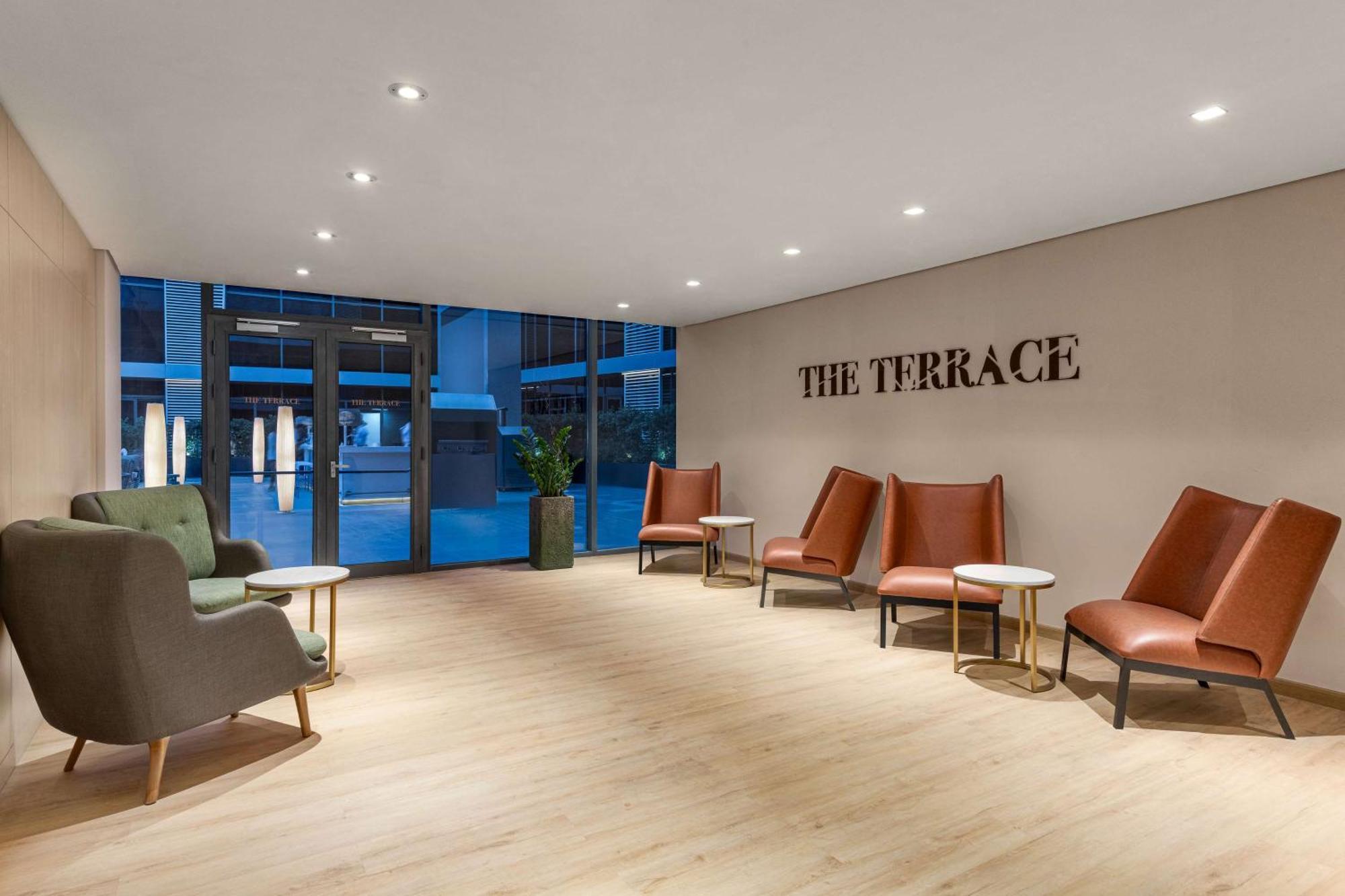 Radisson Blu Hotel Riyadh Convention And Exhibition Center Екстер'єр фото The Terrace