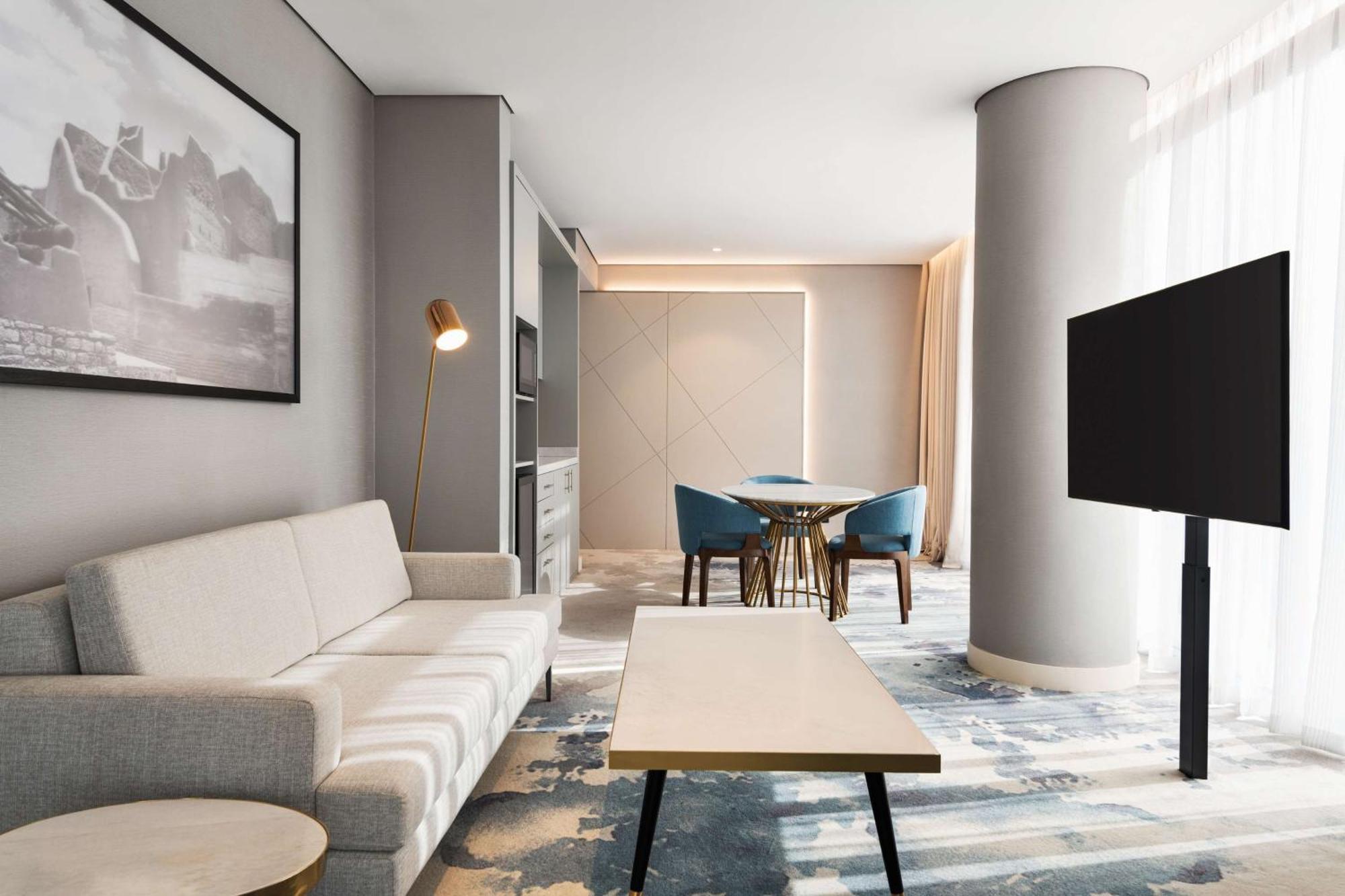 Radisson Blu Hotel Riyadh Convention And Exhibition Center Екстер'єр фото A suite at the hotel