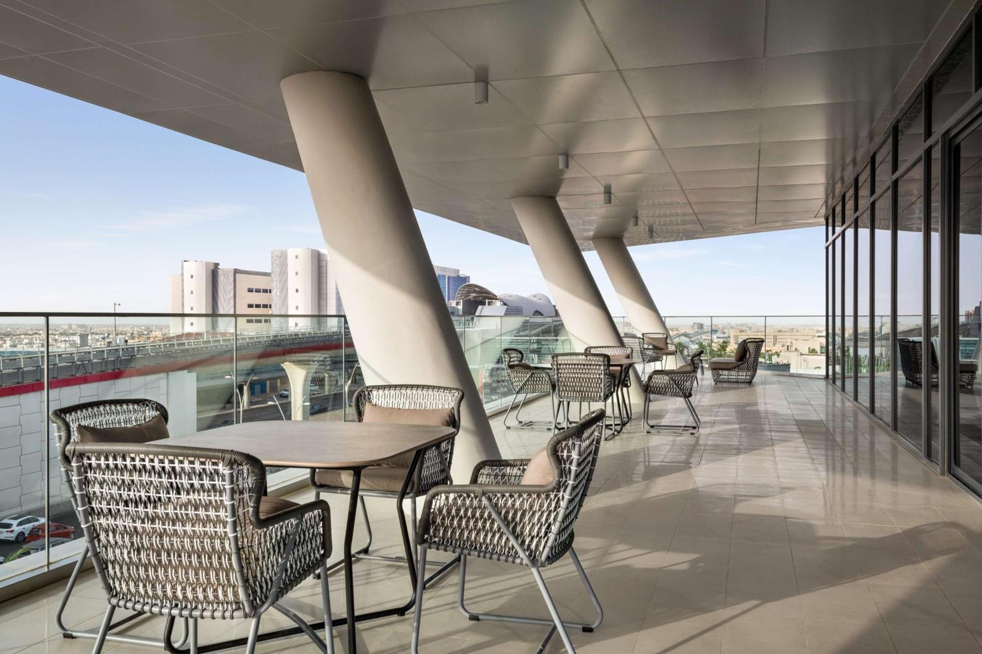 Radisson Blu Hotel Riyadh Convention And Exhibition Center Екстер'єр фото The Sky Bar